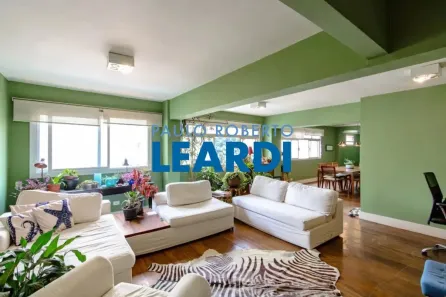 Apartamento com 2 Quartos à venda, 140m² no Cerqueira César, São Paulo