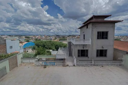 Casa com 5 Quartos à venda, 500m² no Tropical, Contagem