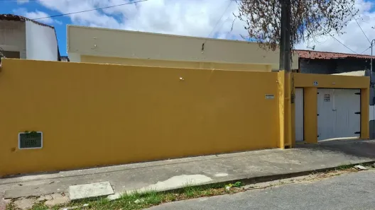 Casa com 4 Quartos à venda, 84m² no Parangaba, Fortaleza