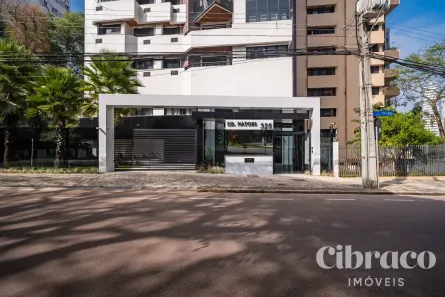 Apartamento com 3 Quartos para alugar, 194m² no Água Verde, Curitiba