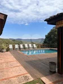 Sobrado com 4 Quartos à venda, 850m² no Caraguatá, Mairiporã