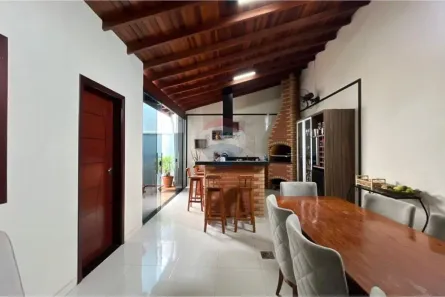 Casa com 3 Quartos à venda, 240m² no Jardim Ludi, Estiva Gerbi