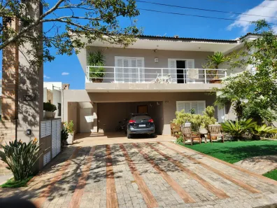 Casa com 4 Quartos para venda ou aluguel, 510m² no São Paulo II, Cotia