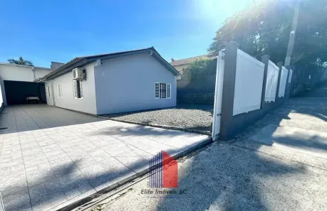 Casa com 3 Quartos à venda, 120m² no Adhemar Garcia, Joinville