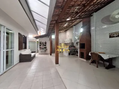 Casa com 4 Quartos à venda, 220m² no Enseada, Guarujá