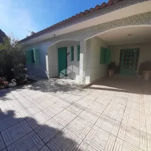 Casa com 3 Quartos à venda, 160m² no Pé de Plátano, Santa Maria
