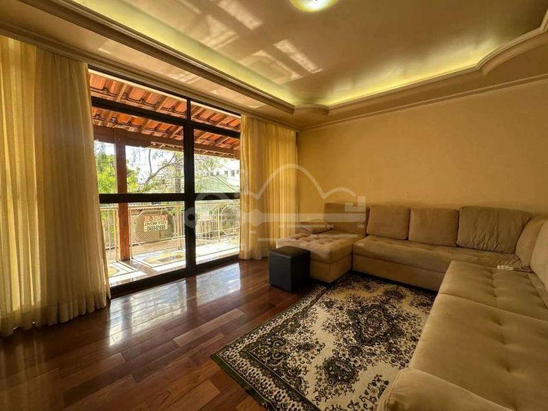 Casa com 7 quartos — Castelo, Belo Horizonte