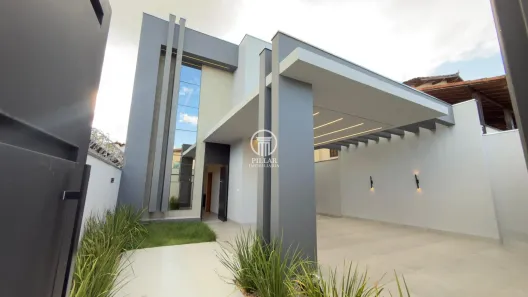 Sobrado com 4 Quartos à venda, 170m² no Morada do Sol, Montes Claros