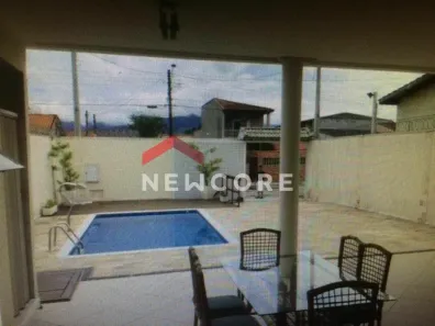 Casa com 4 Quartos à venda, 260m² no Balneário dos Golfinhos, Caraguatatuba