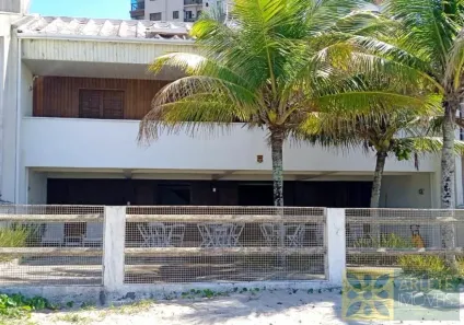 Casa com 4 Quartos à venda, 319m² no Balneário Perequê, Porto Belo