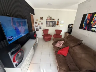 Apartamento com 2 Quartos à venda, 66m² no Zona 07, Maringá