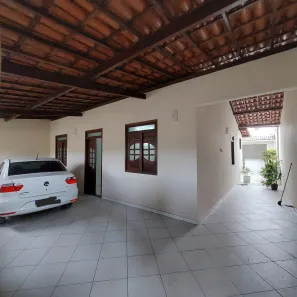 Casa com 3 Quartos à venda, 250m² no Jardim Petrolar, Alagoinhas