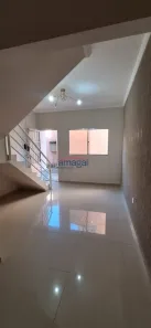 Casa de Condomínio com 2 Quartos para alugar, 60m² no Jardim Santa Marina, Jacareí