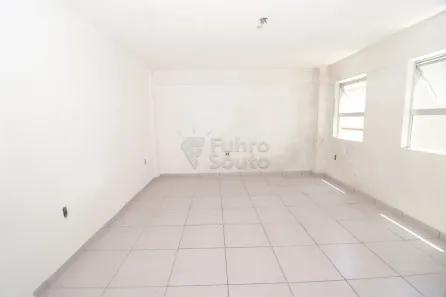 Sala Comercial para alugar, 39m² no Centro, Pelotas