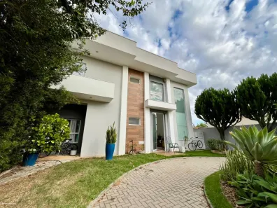 Casa de Condomínio com 4 Quartos à venda, 420m² no , Holambra