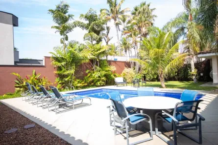 Casa de Condomínio com 5 Quartos à venda, 400m² no Jardim Acapulco, Guarujá