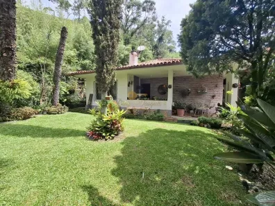 Casa com 3 Quartos à venda, 400m² no São Pedro, Teresópolis