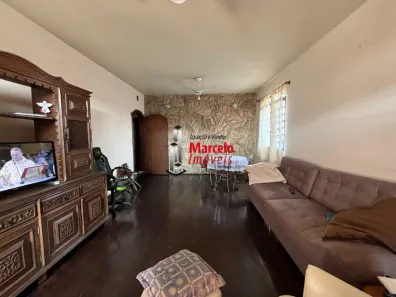 Casa com 6 Quartos à venda, 350m² no Carlos Prates, Belo Horizonte