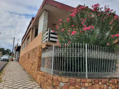 Casa com 3 Quartos à venda, 210m² no Centro, Bauru