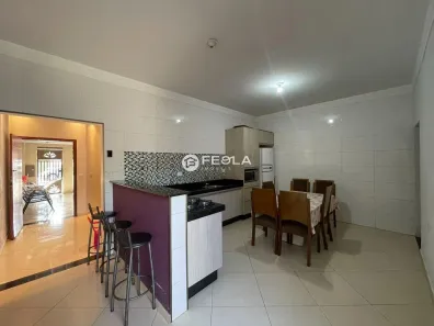 Casa com 4 Quartos à venda, 173m² no Jardim São Roque, Americana