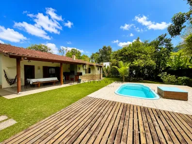 Casa de Condomínio com 3 Quartos para venda ou aluguel, 147m² no Itamambuca, Ubatuba
