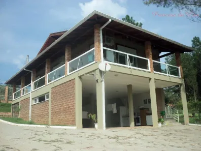 Casa com 3 Quartos para venda ou aluguel, 320m² no Hípica, Porto Alegre