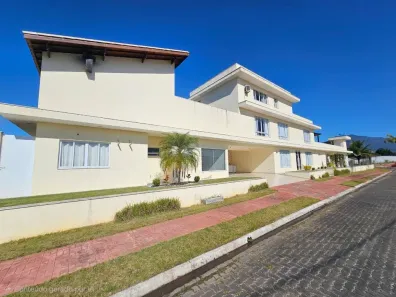 Casa de Condomínio com 5 Quartos à venda, 540m² no Centro, Peruíbe