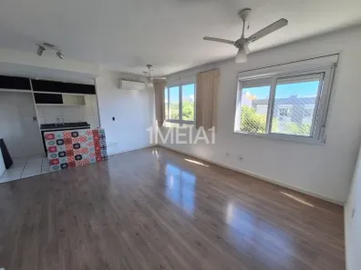 Apartamento com 2 Quartos para alugar, 71m² no Passo da Areia, Porto Alegre