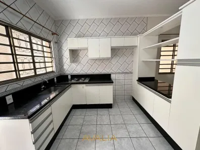 Sobrado com 3 Quartos à venda, 180m² no Vila Teller, Indaiatuba