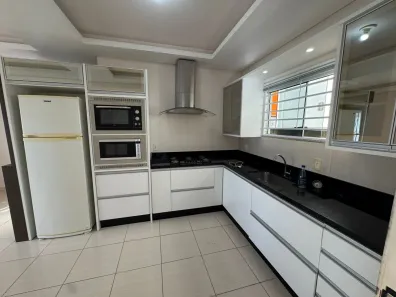 Casa com 2 Quartos para alugar, 60m² no Aririú, Palhoça