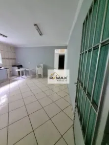 Sobrado com 6 Quartos à venda, 300m² no Jardim Roberto, Osasco