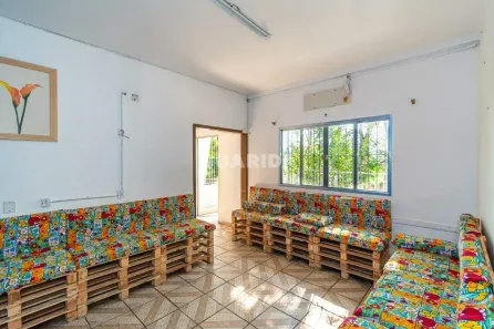 Casa com 4 Quartos para alugar, 230m² no Passo das Pedras, Porto Alegre