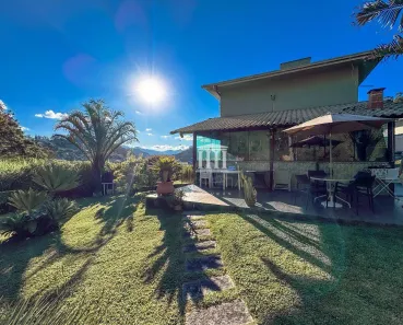 Casa de Condomínio com 3 Quartos à venda, 165m² no Tijuca, Teresópolis