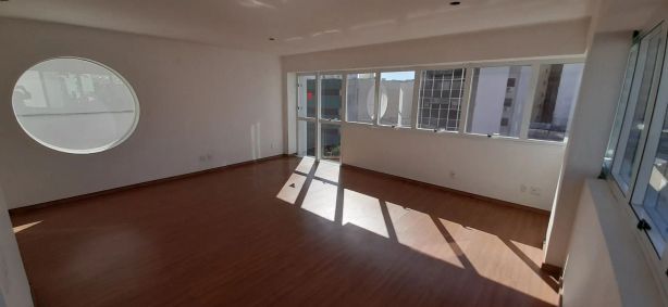 Sala Comercial à venda, 44m² no Menino Deus, Porto Alegre