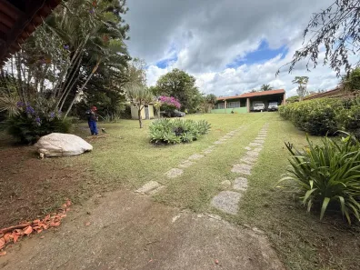 Fazenda/Sítio com 3 Quartos à venda, 239m² no Centro, Araçoiaba da Serra