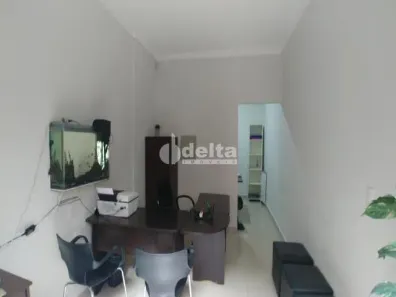 Ponto Comercial à venda, 200m² no Centro, Uberlândia