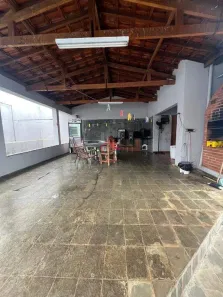 Casa com 7 Quartos à venda, 385m² no Vila Maria Helena, Uberaba
