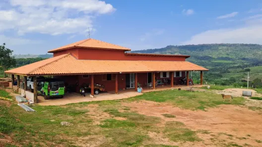 Fazenda/Sítio com 3 Quartos à venda, 300m² no Centro, Botucatu
