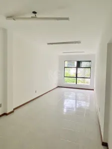Sala Comercial à venda, 12m² no Petrópolis, Porto Alegre