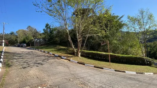 à venda, 1500m² no Olho D'Água, Mairiporã