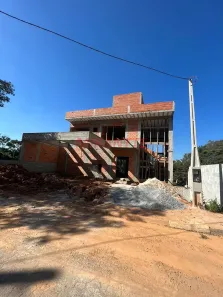 Sobrado com 4 Quartos à venda, 515m² no Caraguatá, Mairiporã