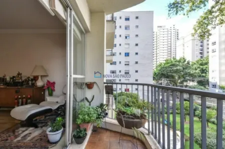 Apartamento com 4 Quartos à venda, 180m² no Moema, São Paulo