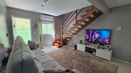 Sobrado com 2 Quartos à venda, 60m² no Cruzeiro, Caxias do Sul