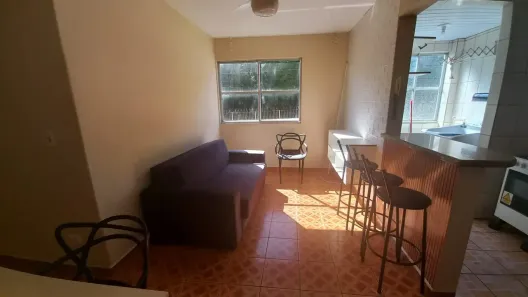 Apartamento com 3 Quartos para alugar, 60m² no Coqueiros, Florianópolis