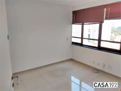 Sala Comercial para venda ou aluguel, 35m² no Chácara Santo Antônio (Zona Sul), São Paulo