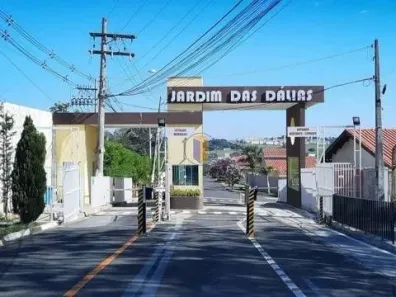 Casa de Condomínio com 3 Quartos à venda, 180m² no Parque São Bento, Sorocaba