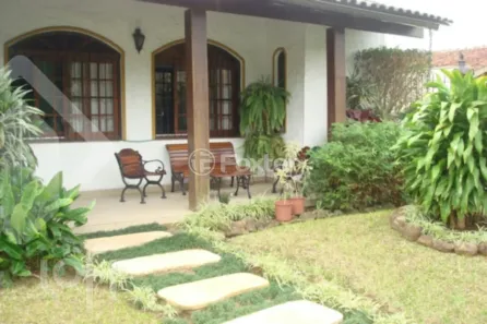 Casa com 4 Quartos à venda, 263m² no Espírito Santo, Porto Alegre