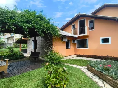 Sobrado com 6 Quartos à venda, 270m² no Pântano do Sul, Florianópolis