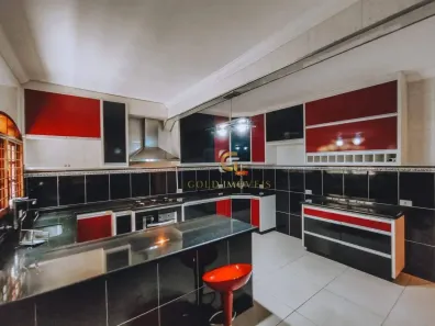 Sobrado com 4 Quartos à venda, 270m² no Residencial União, São José dos Campos