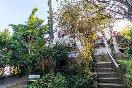 Casa com 7 Quartos à venda, 300m² no Rio Branco, Porto Alegre